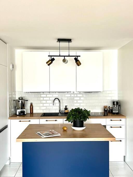 Stunning Apartment With Balcony To Visit Paris Levallois-Perret Exterior photo
